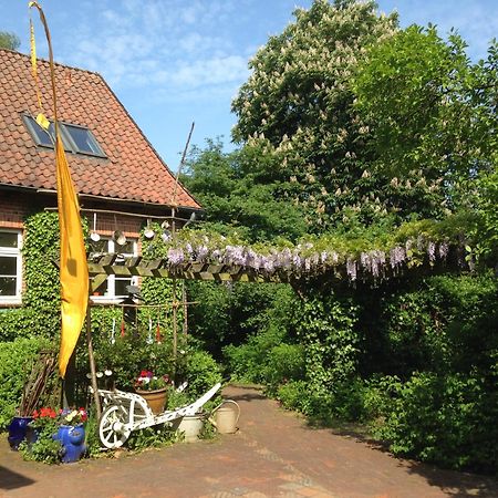 Privatzimmer Alte Schule Suderburg エクステリア 写真