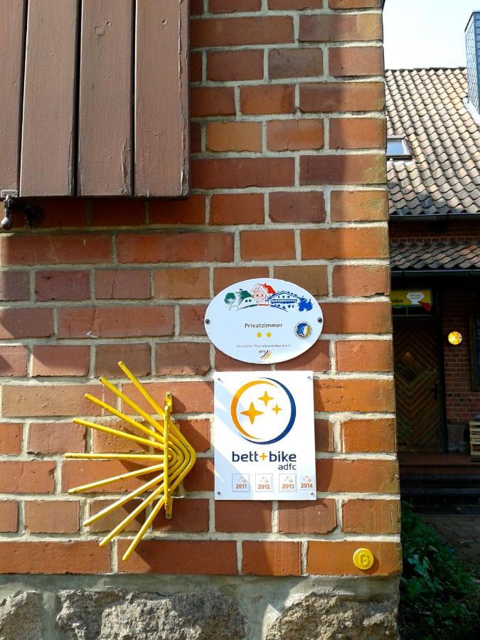 Privatzimmer Alte Schule Suderburg エクステリア 写真